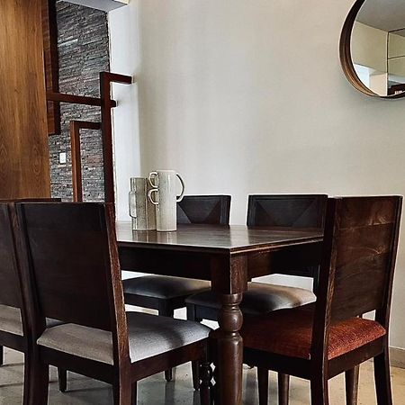 Luho Grande Bed and Breakfast Bangalore Eksteriør billede