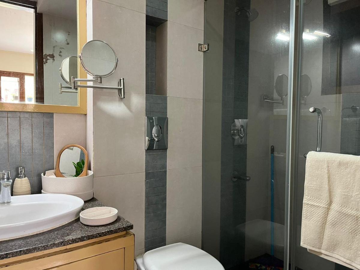 Luho Grande Bed and Breakfast Bangalore Eksteriør billede